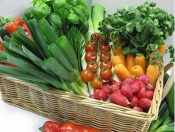 Giữ tươi rau quả với tủ giữ lạnh siêu thị