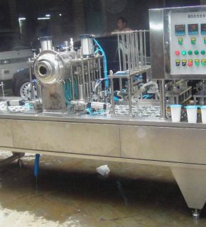 Máy-chiết-sữa-dán-miệng-cốc-1-1-290x320