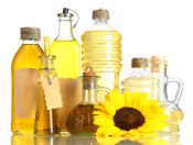 Cách làm dầu ăn sạch tại nhà đơn giản nhất hiện nay